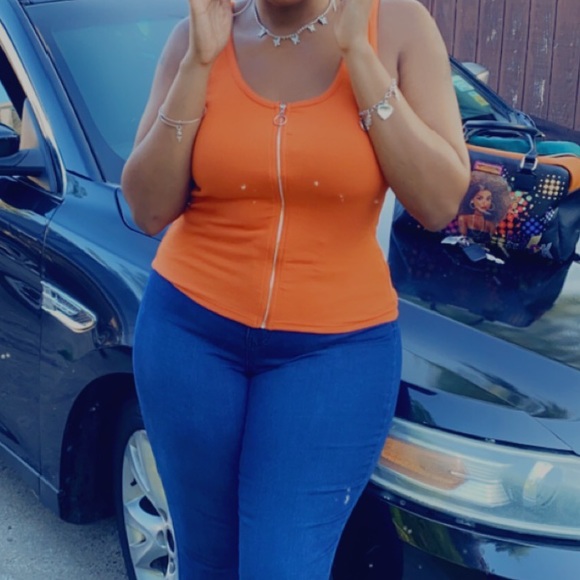 Orange 🍊 Top - Picture 2 of 2